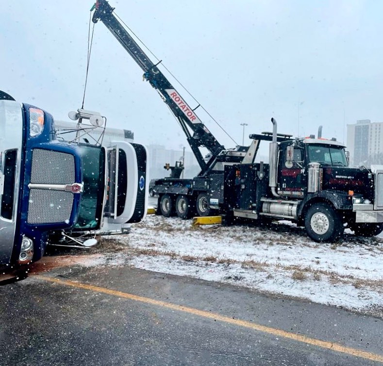 Williams Towing - Equipment Towing Services in Toronto | Williams Towing